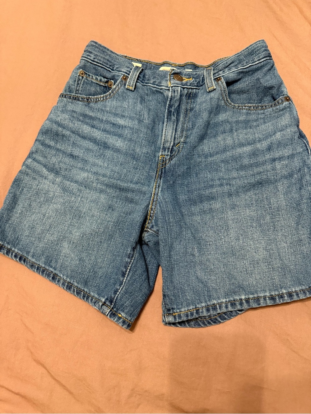 Levi's blue denim shorts size 24